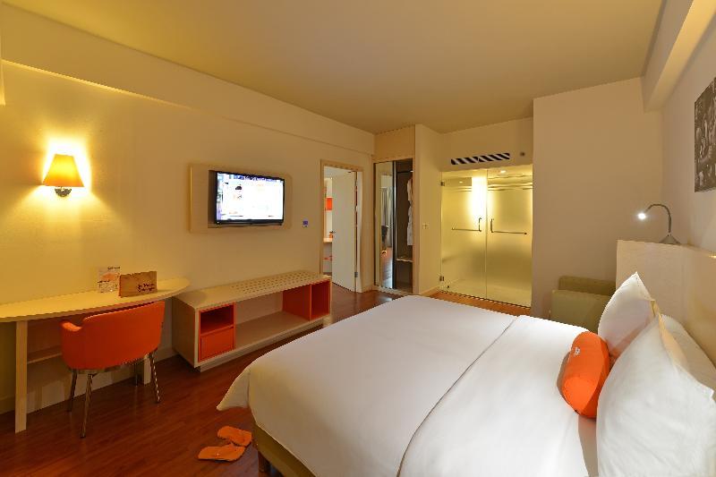 Harris Hotel & Conventions Ciumbuleuit Bandung Zewnętrze zdjęcie